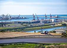 What are the main differences between a subsidiary and a branch in Morocco?